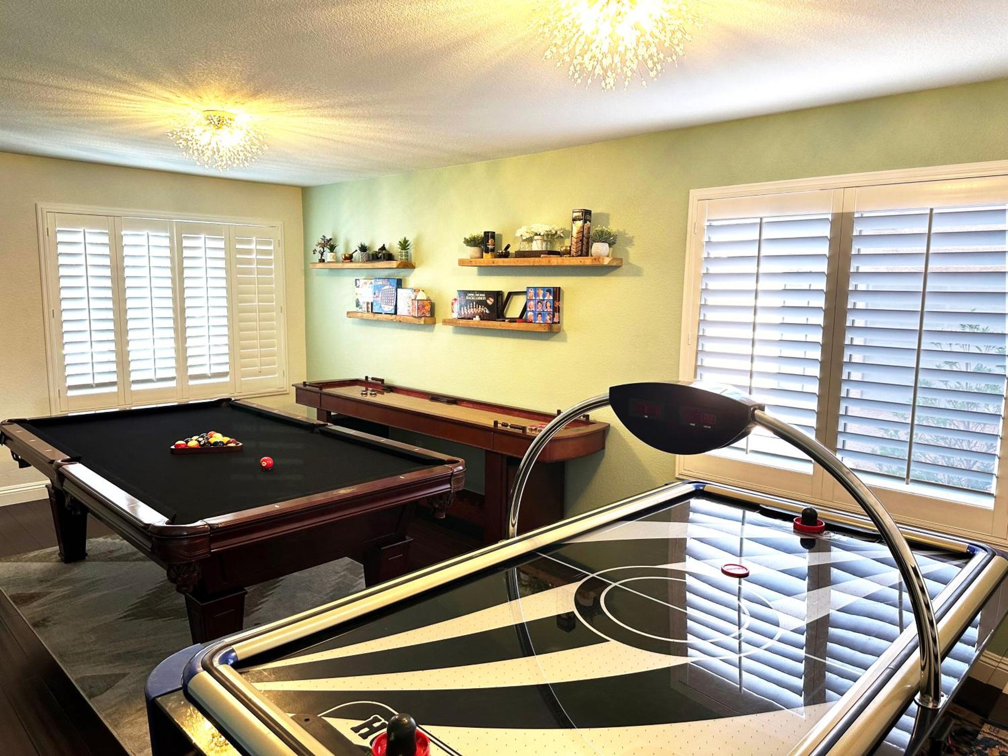Buddha Gem, Central 6 Bed Room Luxury Home With Pool Hot Tub Game Room And Much More ลาสเวกัส ภายนอก รูปภาพ